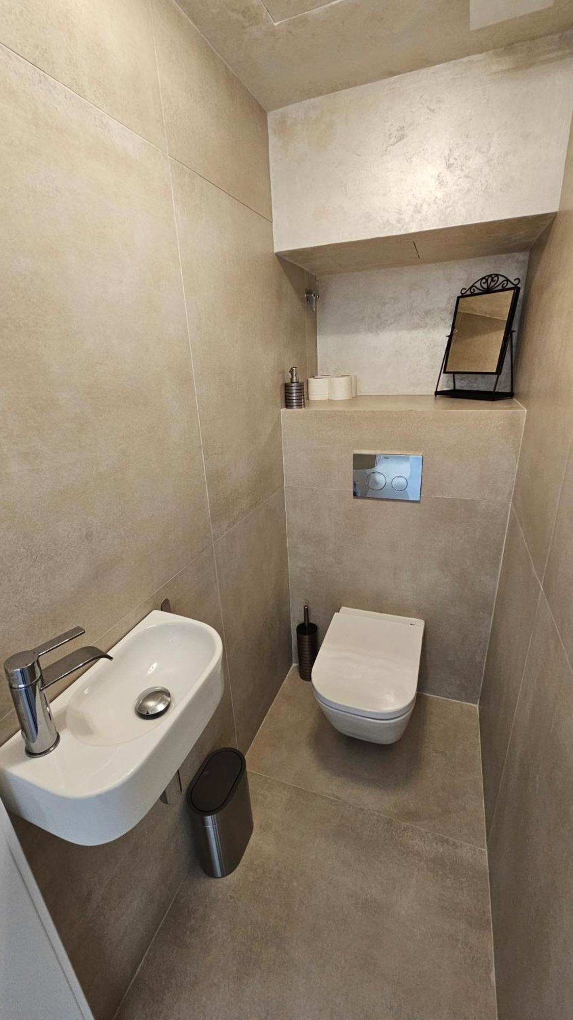 Oasis Jacuzzi Retreat Apartment มาร์เบยา ภายนอก รูปภาพ